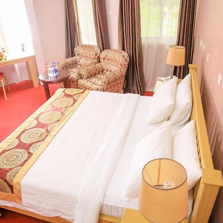 Hotel 7 Seasons Ентебе Екстериор снимка